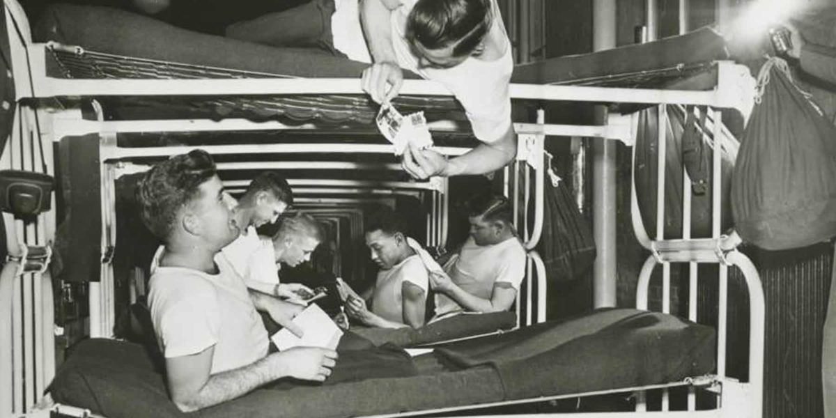 US Navy personnel wearing loopwheel t-shirts